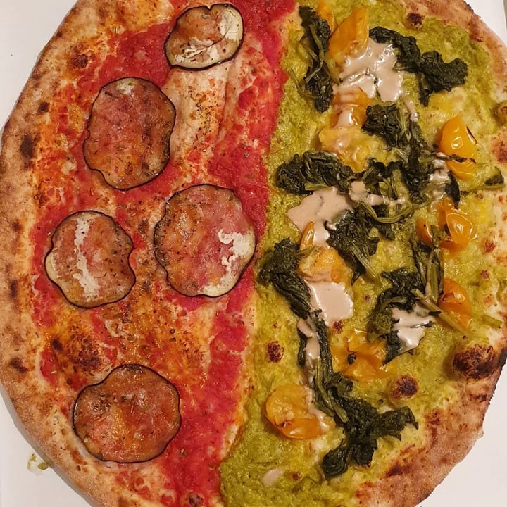 review photo of La Veranda pizzeria da asporto 1/2 Vegarinara - 1/2 Super shared by @purrr-incess on 04 Oct 2022 - review