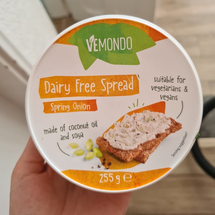 photo of Vemondo Dairy free spread spring onion shared by @vangare on  21 Jul 2022 - review