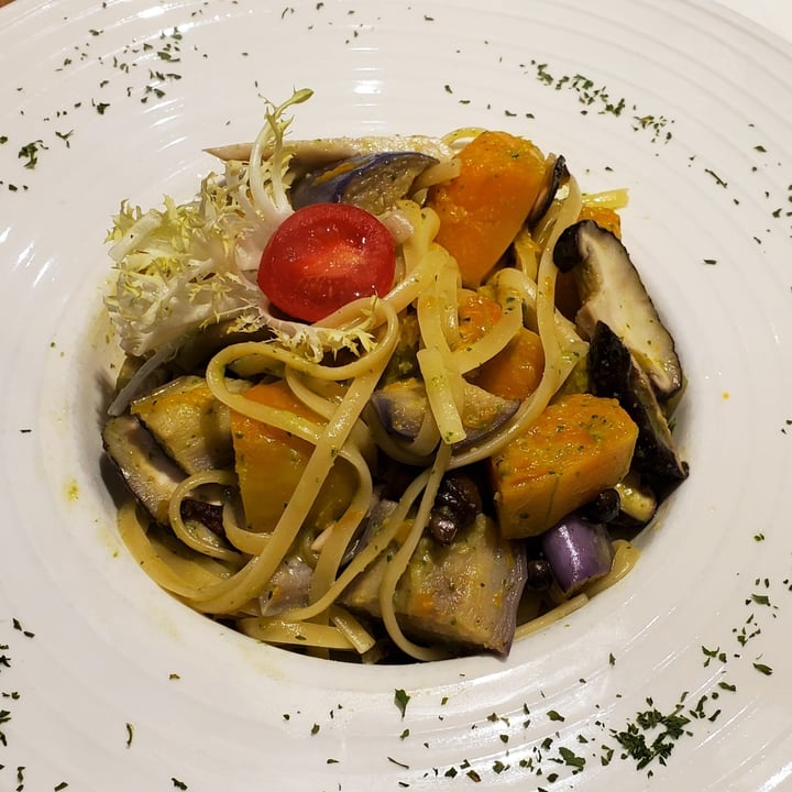 review photo of homu by favilla Grilled Eggplant, Pumpkin And Basil Herb Linguine shared by @amieelam on 14 Apr 2021 - review