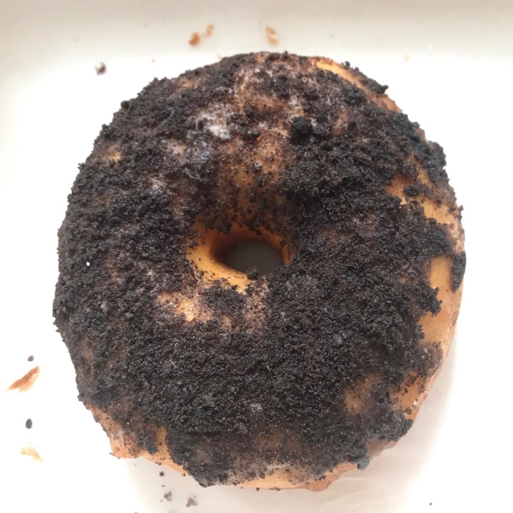 photo of Delish Vegan Doughnuts Cookie Butter Oreo Donut shared by @irequinzel on  12 May 2021 - review