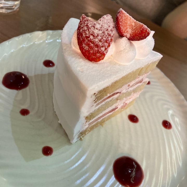 photo of 一襌 NIZEN Strawberry And Cream Cake shared by @amrarafa on  22 Apr 2021 - review
