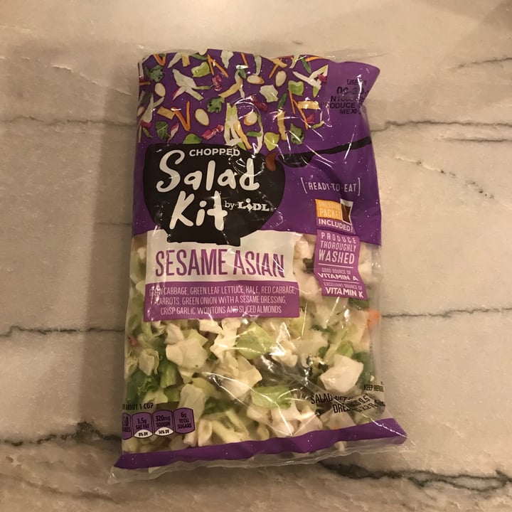 review photo of Vemondo Sesame Asian salad kit shared by @jasperrose on 27 Jun 2021 - review