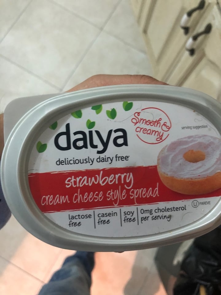 photo of Daiya Cream Cheese Style Spread Strawberry shared by @migumillan01 on  23 Mar 2020 - review
