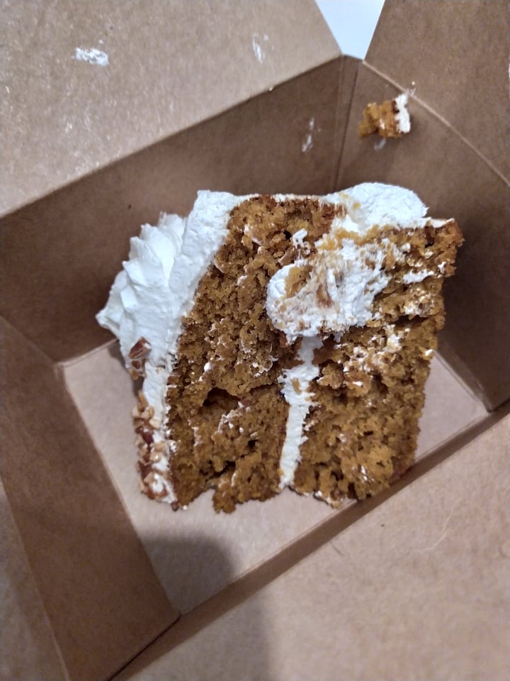review photo of La Cuchara Veggie Tarta de zanahoria shared by @schrodingermiau on 21 Oct 2020 - review