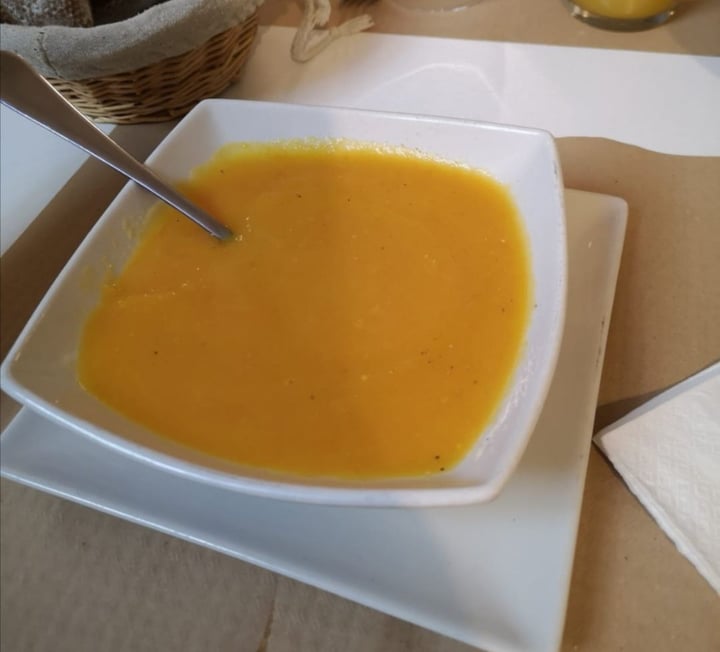 review photo of Loving Hut Crema de calabaza shared by @pilimzn on 21 Jan 2020 - review