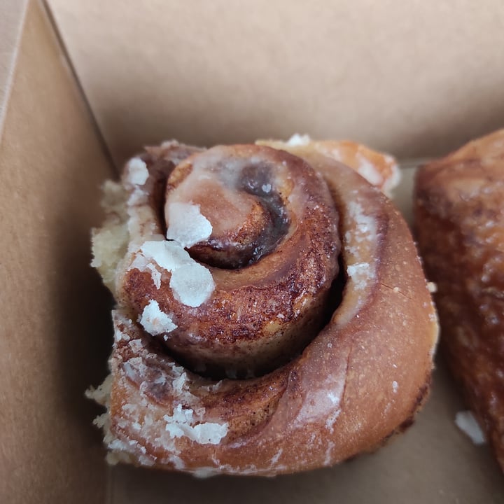 photo of The Hippie Bakery Cinnamon Rolls shared by @saruchi on  25 Oct 2021 - review