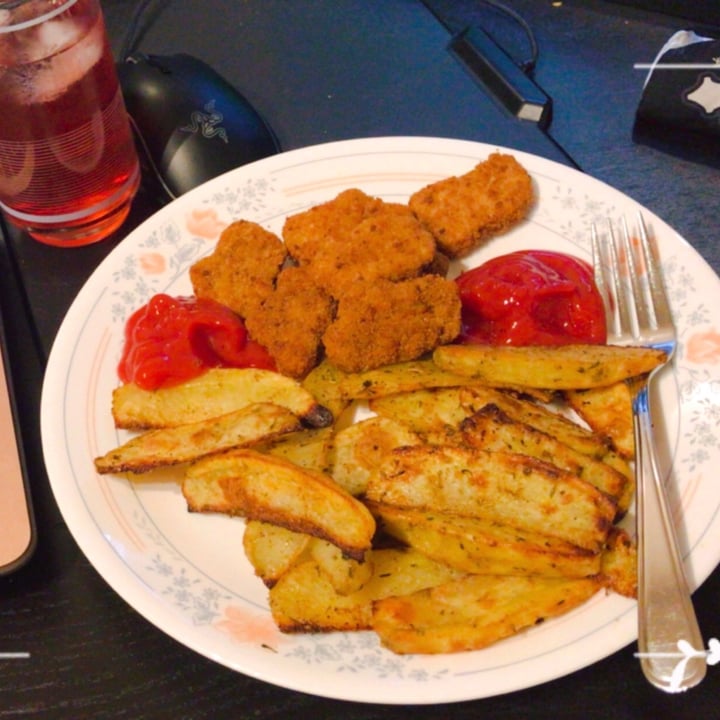 photo of Yves Veggie Cuisine Veggie Chick’n Nuggets shared by @happyvegangirl on  20 Oct 2021 - review
