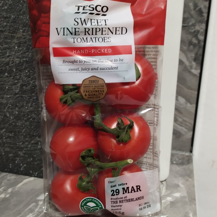 photo of Tesco Sweet vine ripened tomatoes shared by @camomilly on  22 Mar 2022 - review