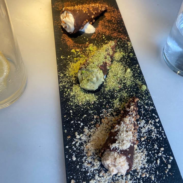 photo of Choose Restaurante Vegano Cannoli di sfoglia shared by @blancavinas on  29 May 2022 - review