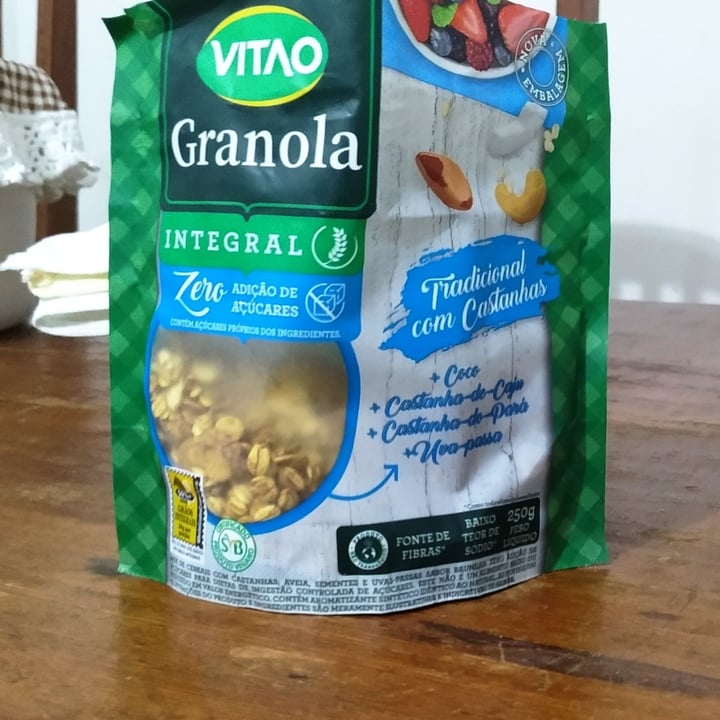 review photo of VITAO Granola Tradicional Com Castanhas E Zero Açúcar shared by @anaalb on 22 Aug 2022 - review