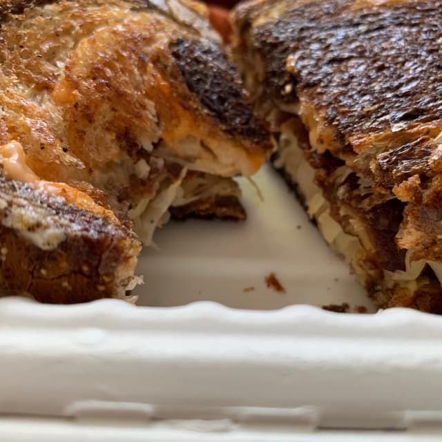 「Tempeh Reuben」の料理の写真