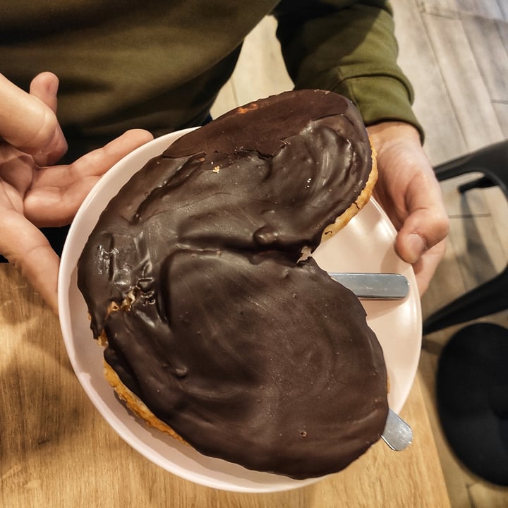 review photo of Bohemian Lane Pastelería Vegana Palmera de chocolate shared by @bettt on 18 Aug 2022 - review
