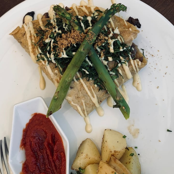 review photo of The Pitted Date Vegan Restaurant, Bakery and Café Savoury Crepe shared by @earthvelvet on 12 Jun 2021 - review