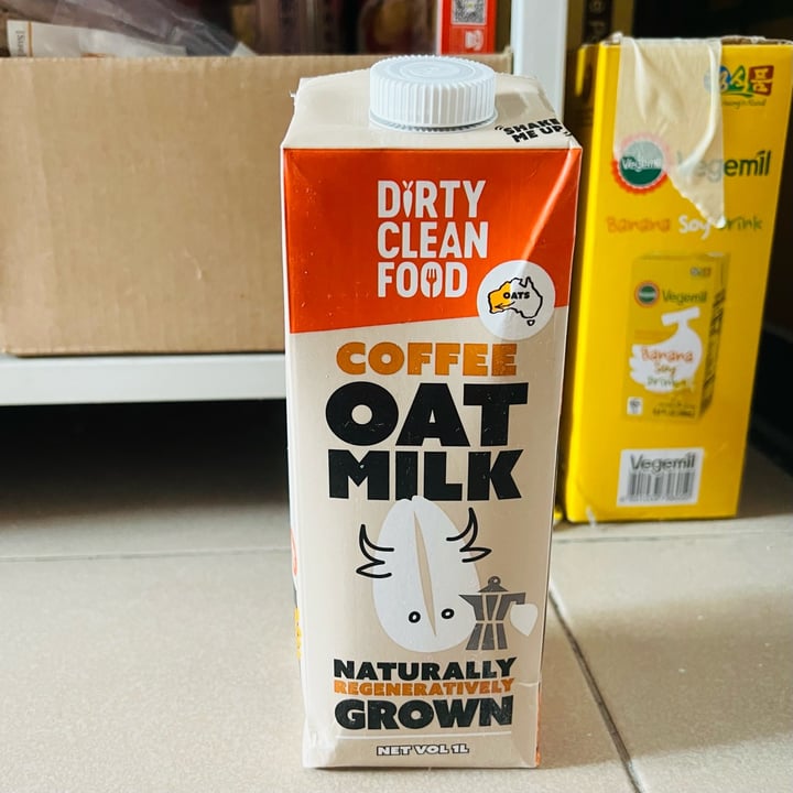 photo of dirty clean food coffee oat milk shared by @consciouscookieee on  27 Oct 2022 - review