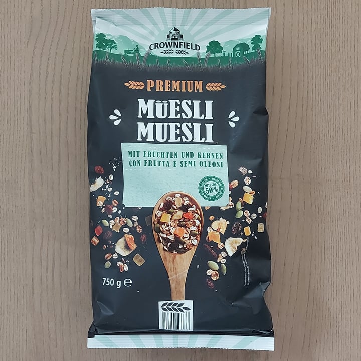 photo of Crownfield Muesli con frutta secca e oleosa shared by @maxfender on  27 Jun 2022 - review