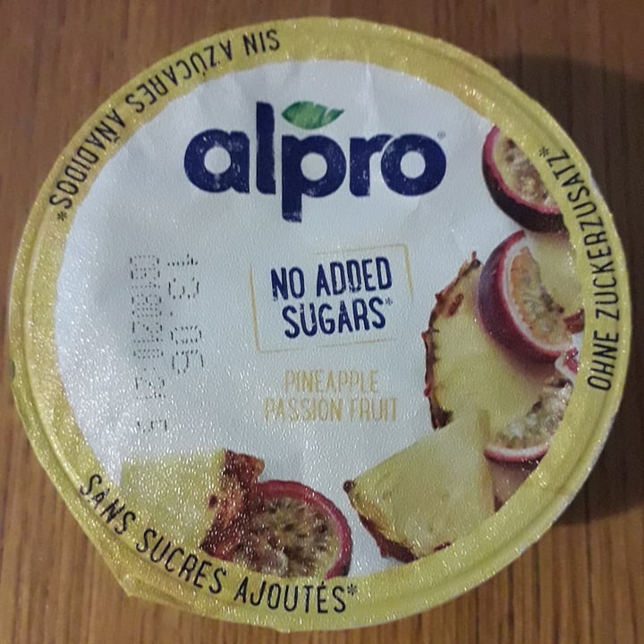 review photo of Alpro Alpro pineapple passion fruit shared by @giuliaval on 29 May 2022 - review