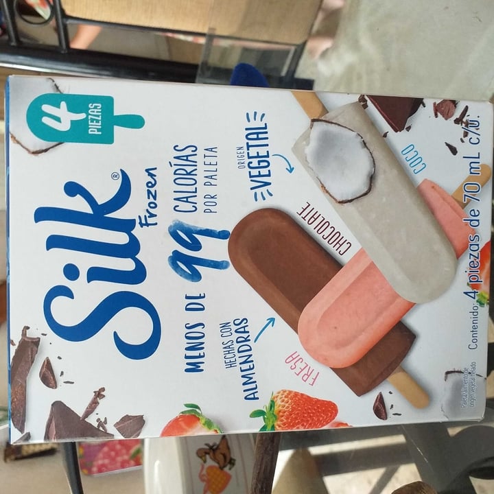 review photo of Silk Frozen Paletas 4 Piezas shared by @irreverente on 23 Jul 2020 - review