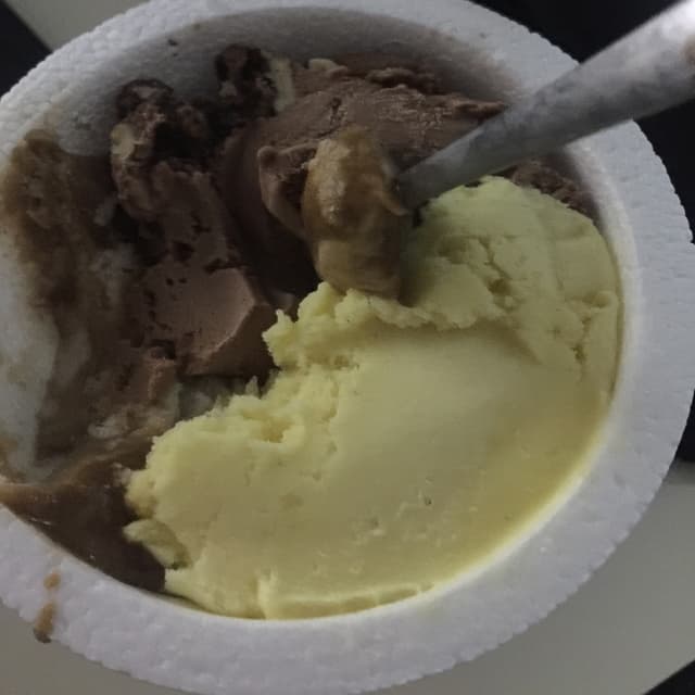 Photo of the dish “Helado De Vainilla”