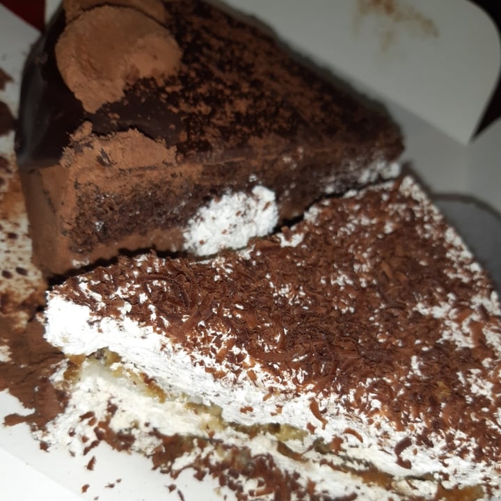 photo of OM - Vegan Coffe Shop & Beer Torta De Chocolate shared by @melisatrucci on  25 Jan 2021 - review