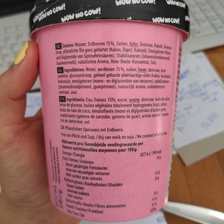 photo of Oatly Strawberry Ice Cream shared by @florna on  29 Aug 2022 - review