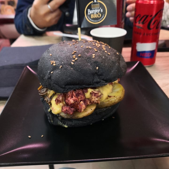 photo of Burger's bro' panino Vegan cheese steak shared by @claudiasquillante on  16 Oct 2022 - review
