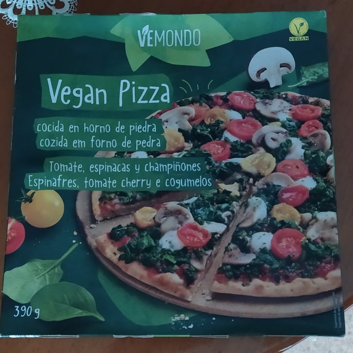 review photo of Vemondo Vegan Pizza Tomate, Espinaca y Champiñones shared by @vegan-ana on 25 Jul 2021 - review