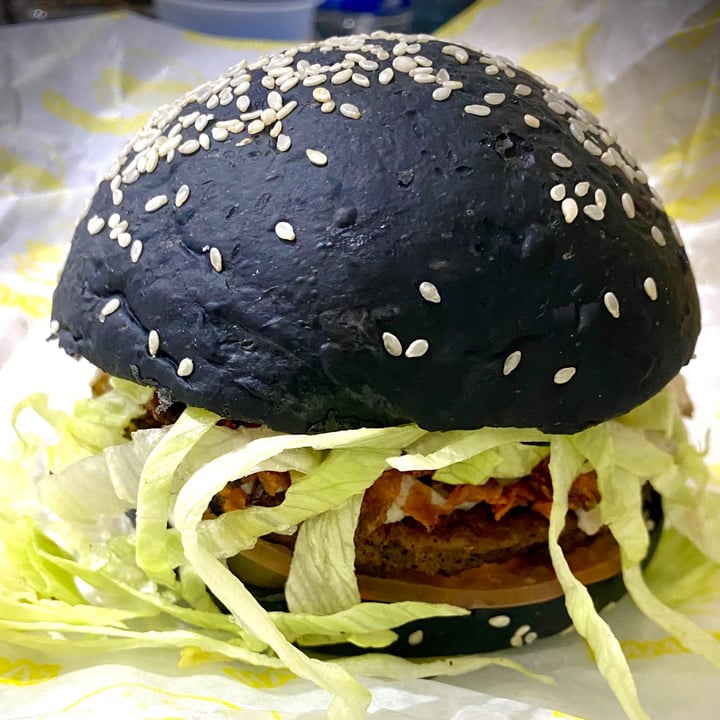 photo of Williamsburg Burger Bar Not Willy shared by @majitosarasola on  04 Aug 2021 - review