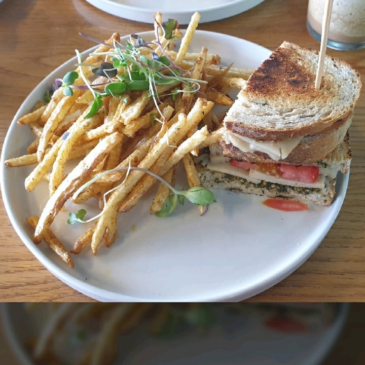 photo of Fresh Earth Food Store Caprese Grilled Sarmie shared by @compassionate1candy on  15 Mar 2022 - review