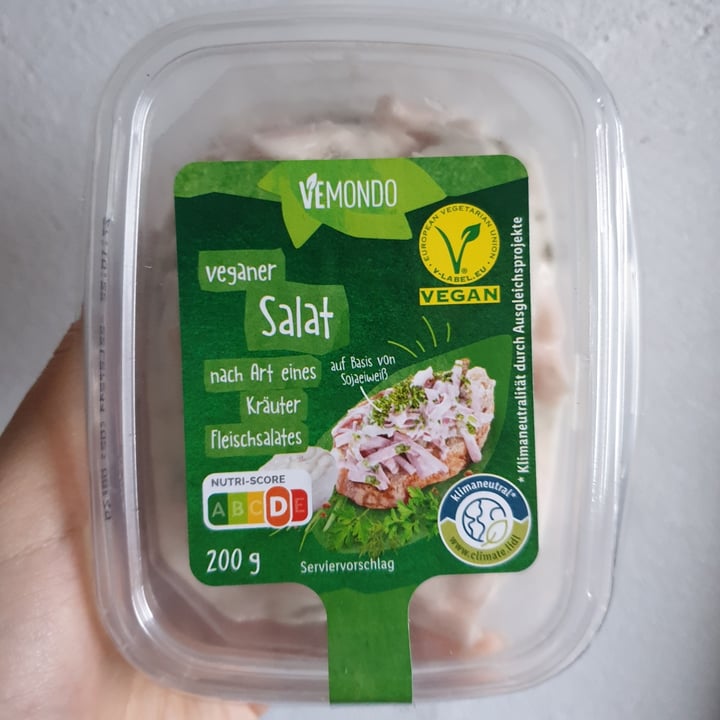 photo of Vemondo Veganer Salat nach Art Fleischsalat mit Kräutern shared by @sotofu on  17 Nov 2022 - review