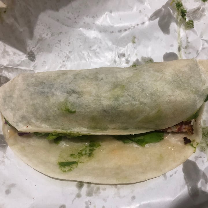 photo of Estilo Veggie Burrito shared by @valenequiza on  16 Feb 2021 - review