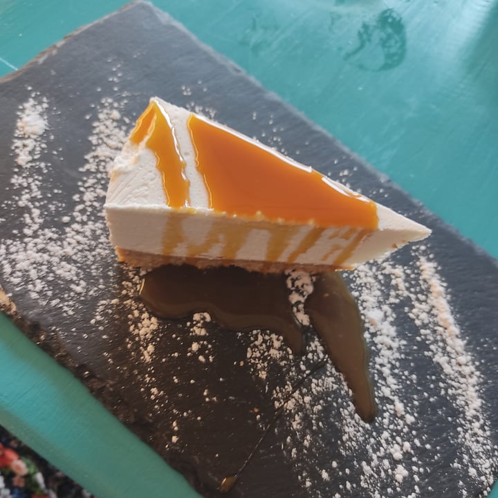 photo of Cavoli Nostri Cheesecake Caramello Salato shared by @marydrago3 on  14 Jun 2022 - review