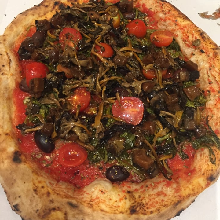 review photo of BELLILLO Pizzeria Napoletana Pizza marinara shared by @pakush on 12 Mar 2022 - review