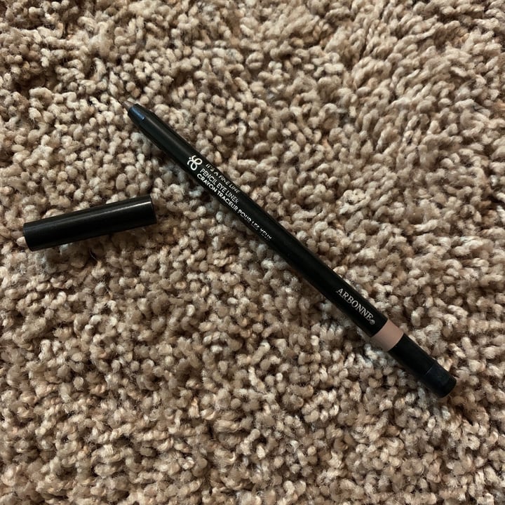 photo of Arbonne Pencil eye liner shared by @gest1971 on  29 Dec 2020 - review
