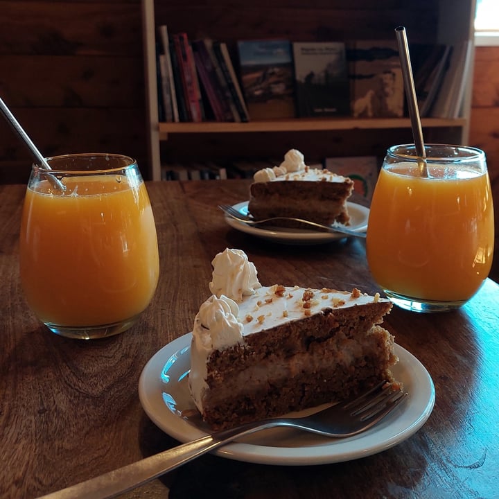 photo of La Luna Libros y Café Carrot cake shared by @petriglianoluciana on  05 Nov 2022 - review
