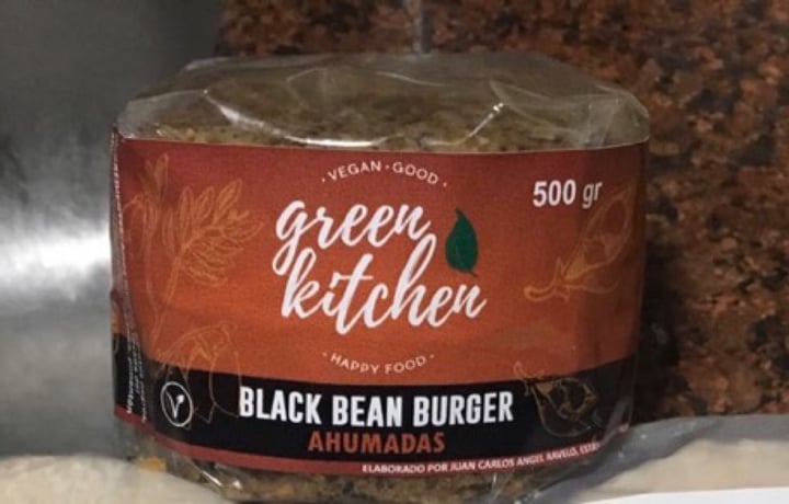 review photo of Green kitchen Black Bean Burgers Ahumadas shared by @beluharringtonc on 01 Dec 2019 - review