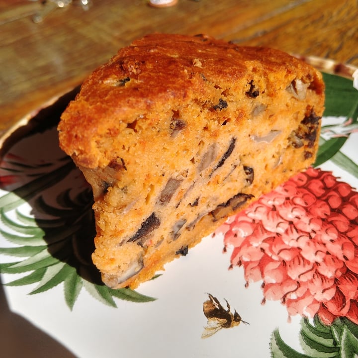 photo of Stuzzi torta vegana de shimeji shared by @marcelarmb on  17 Jun 2022 - review