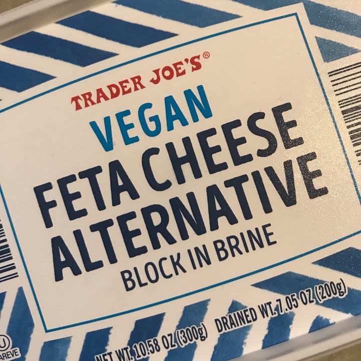 photo of Trader Joe's Vegan Feta Cheese Alternative shared by @catsgoodnight on  16 Feb 2022 - review