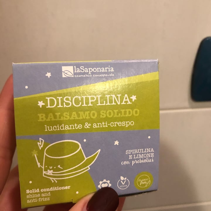 photo of La Saponaria Balsamo solido Disciplina - lucidante e anticrespo shared by @roberta98 on  27 Dec 2021 - review