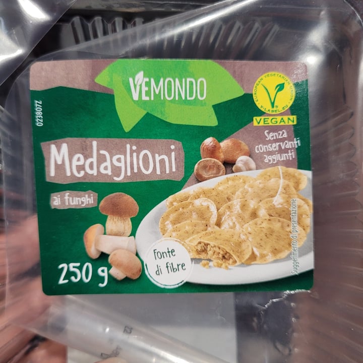 photo of Vemondo  Medaglioni ai Funghi shared by @happens on  31 Aug 2022 - review