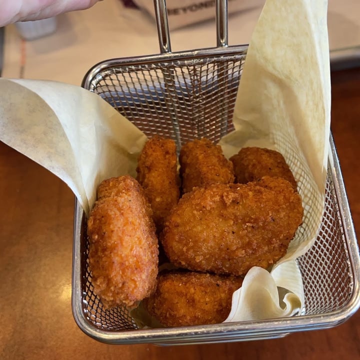 photo of A&W Canada Beyond Meat Nuggets shared by @misserin on  12 Aug 2021 - review