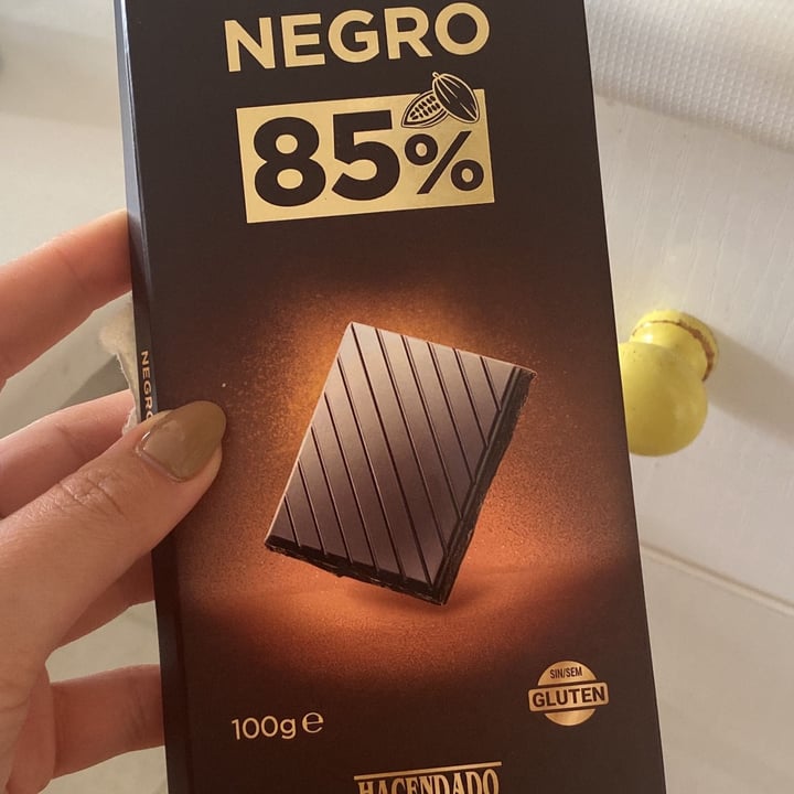 photo of Hacendado Chocolate negro 85% shared by @giocorby on  17 Apr 2022 - review