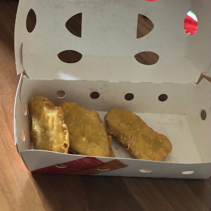 photo of Burger King Plant Based Nuggets 🌱 shared by @zophfromsalem on  16 Jul 2021 - review