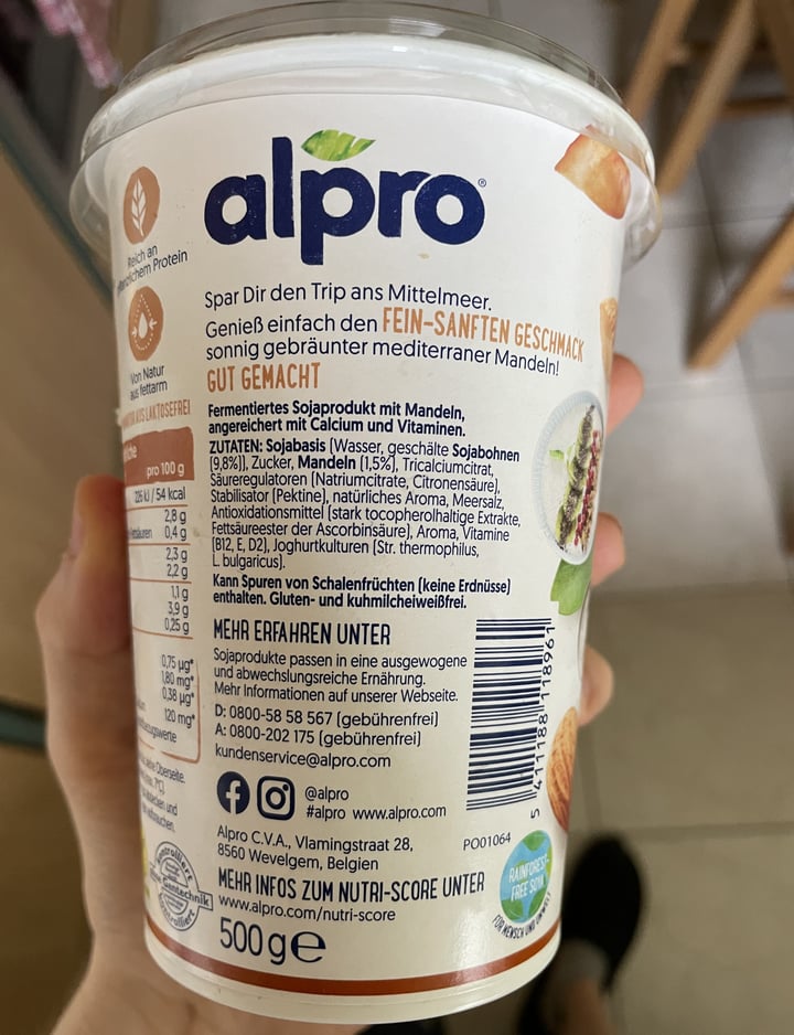 review photo of Alpro Mandeljoghurt Natur shared by @tesario on 07 Jun 2021 - review