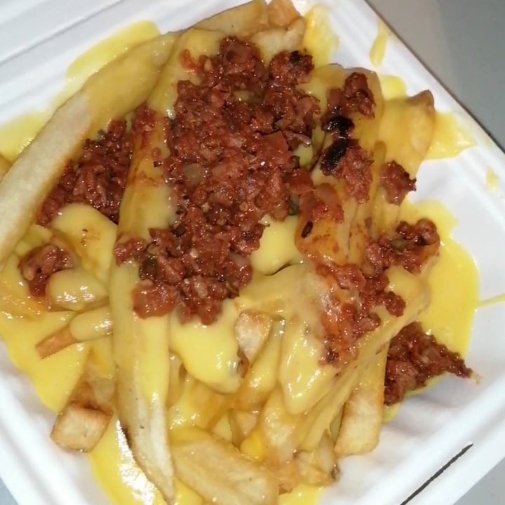 review photo of Ixteriolo's Papas con queso Y Chorizo shared by @berenicehv99 on 08 Nov 2020 - review