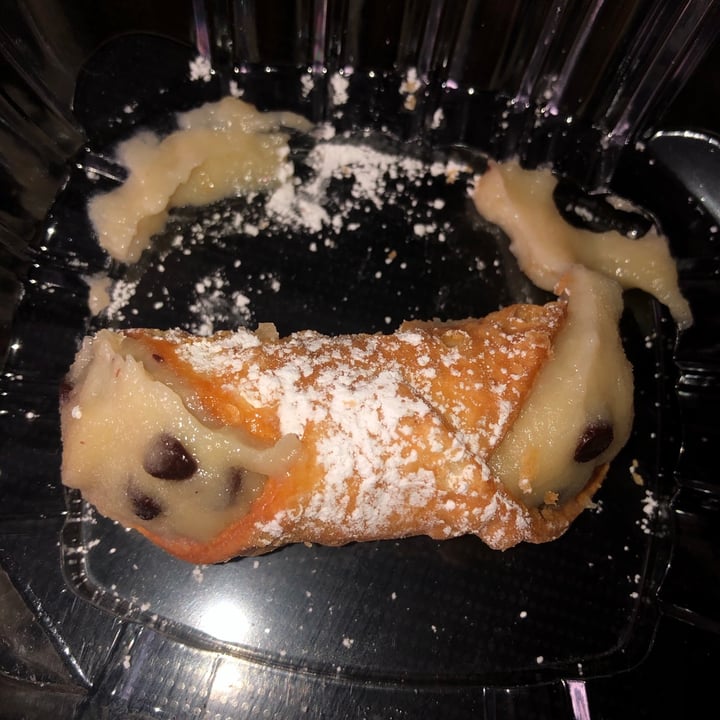 photo of Three Girls Vegan Creamery Cannolis shared by @risinghope on  08 Mar 2021 - review