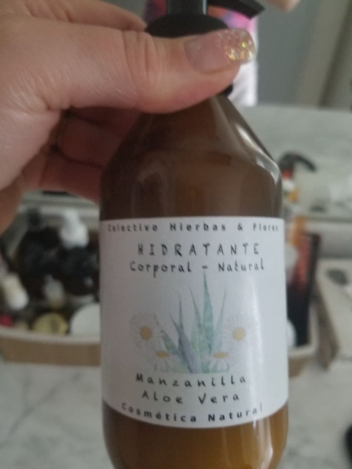 photo of Caña de Ámbar Hidratante Corporal de Manzanilla y Aloe Vera shared by @aurilopez2301 on  27 Aug 2019 - review