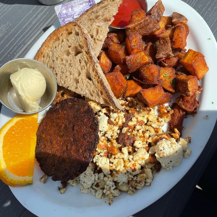 photo of Bar Carlo Vegan Large Breakfast shared by @chellerose1 on  10 Apr 2021 - review