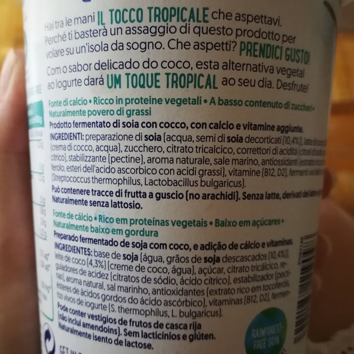 photo of Alpro Natural Con Coco Yogurt shared by @camyveg on  21 Sep 2021 - review