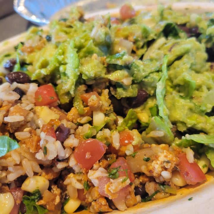 photo of Chipotle Mexican Grill Sofritas Bowl shared by @embraceeachdayna on  01 Aug 2022 - review