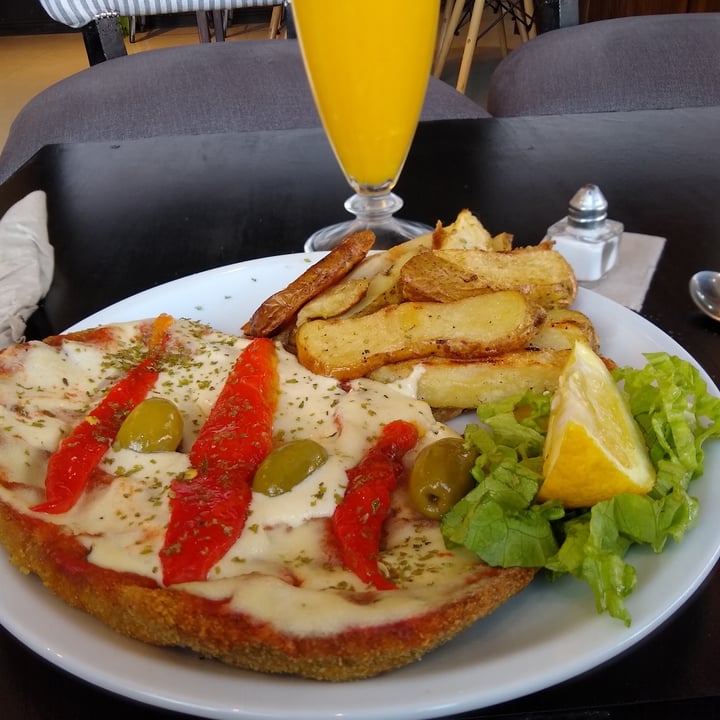 photo of Café Don Simón Milanesa Napolitana con Papafritas shared by @antiespecistaszs on  05 Sep 2021 - review